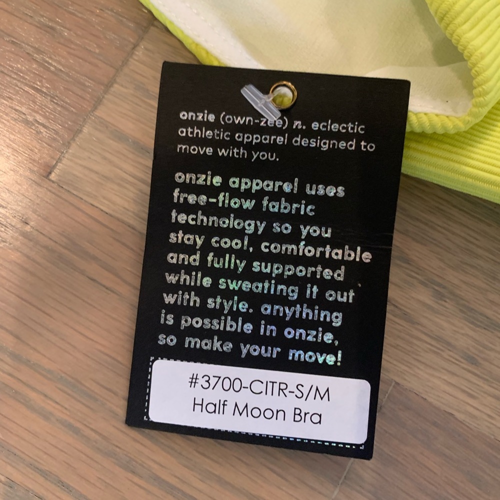 Onzie NWT Half Moon Bra - Picture 5 of 10